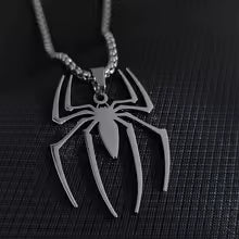 🕷️ قلادة العنكبوت الجريئة من الفولاذ المقاوم للصدأ 🕷️